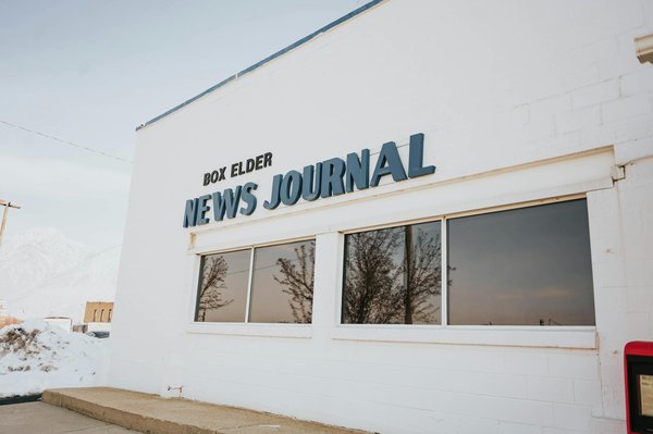 Vivez l'adrénaline du saut en parachute avec des panoramas époustouflants