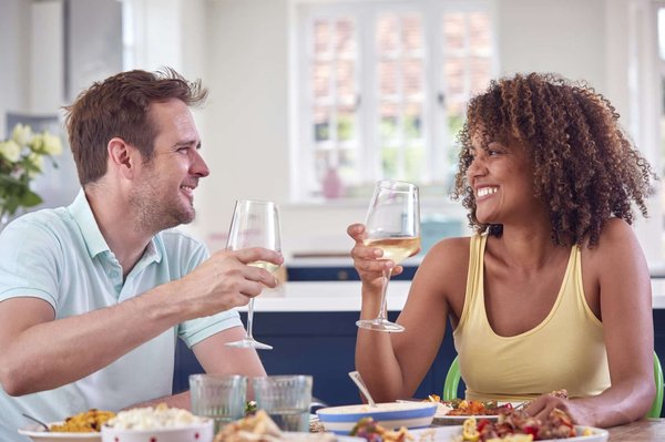 5 astuces pour un repas en amoureux à la maison